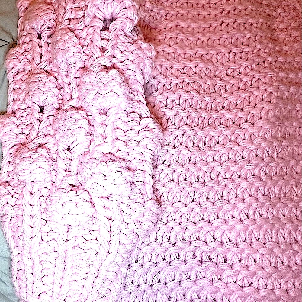 VICI MEDIUM NWOT Bubblegum pink sweater